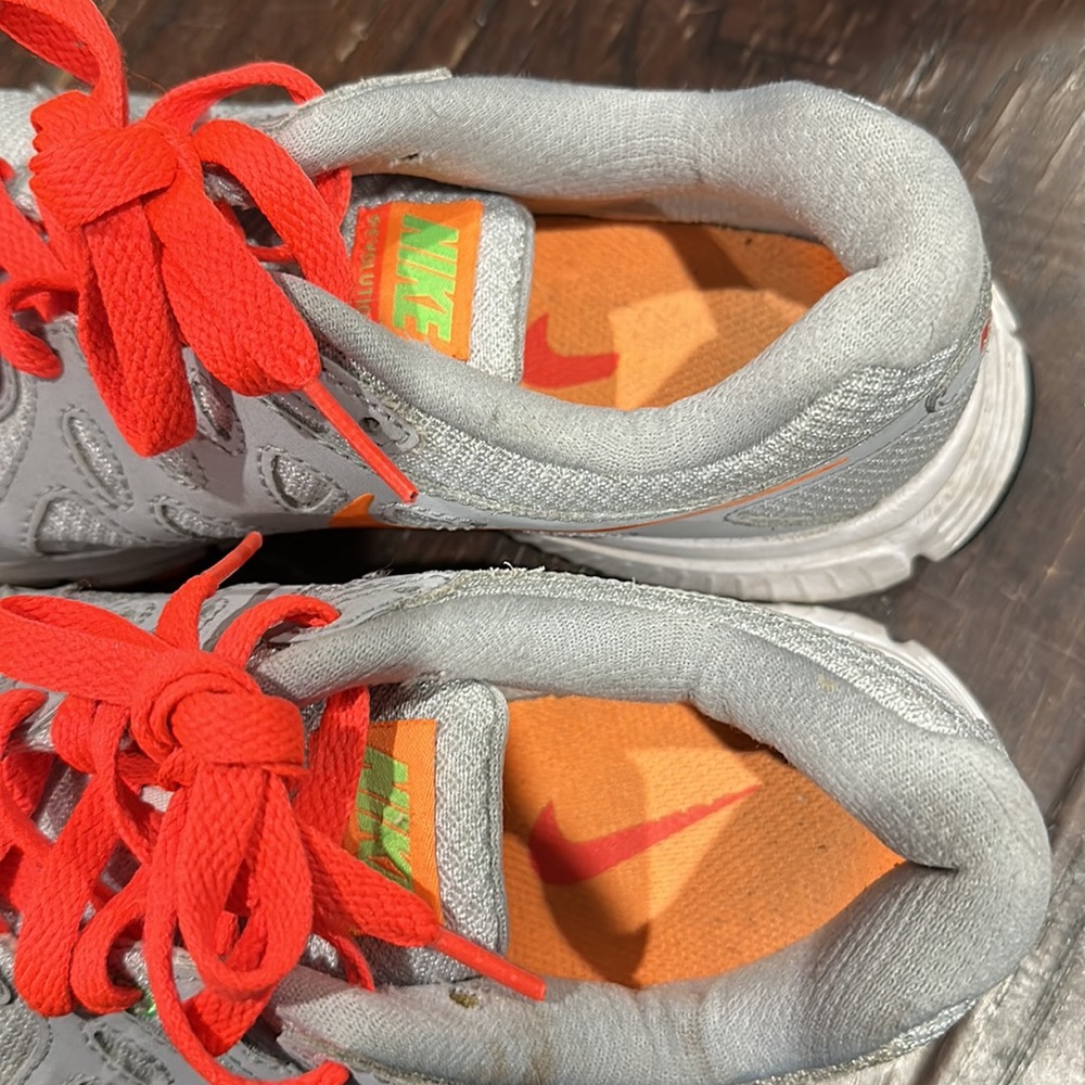 mens orange nike tennis shoes